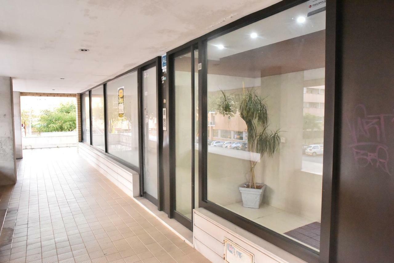Apartment Bus Station Flat *